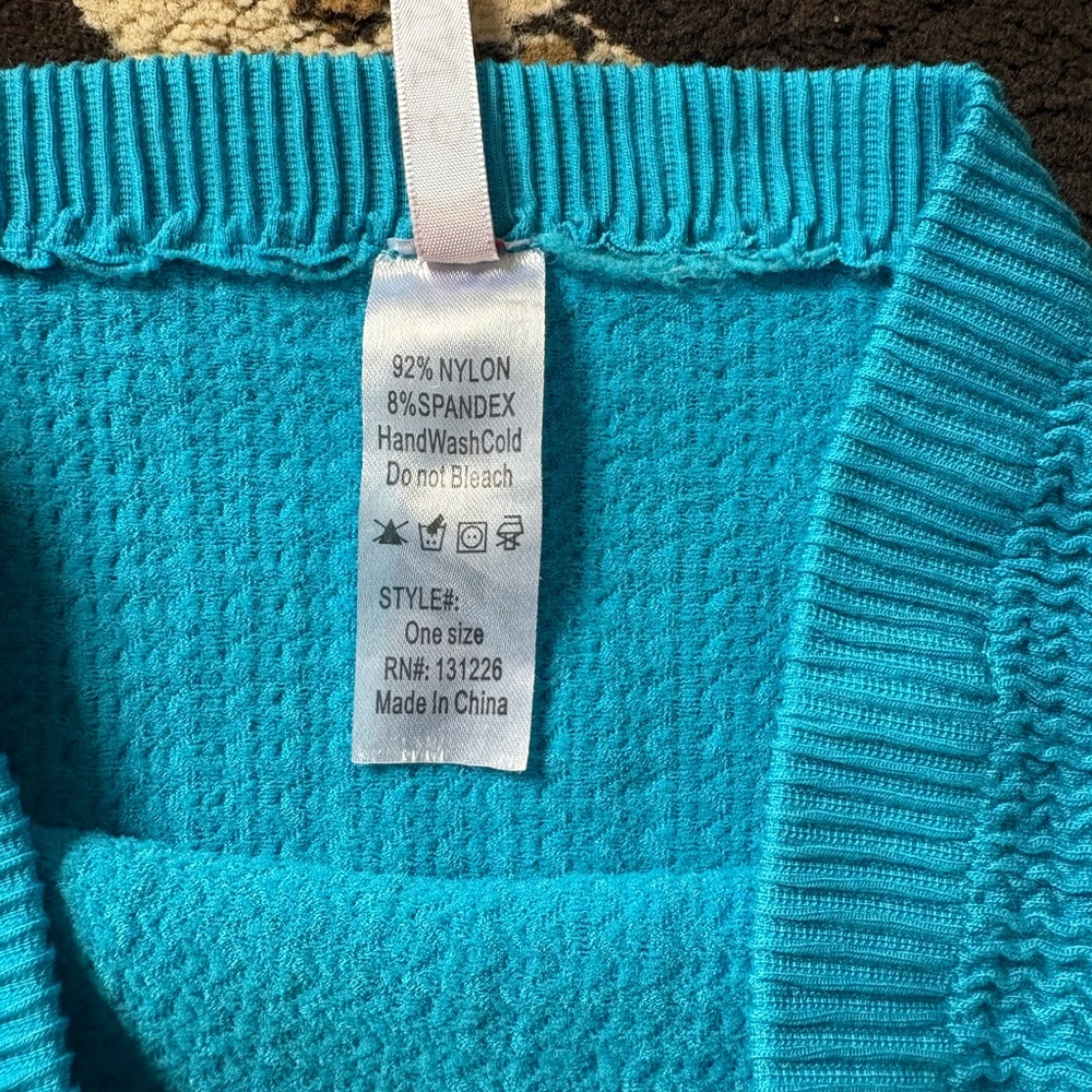 Blue Stretchy Ribbed Tube Top - Picture 4 of 6
